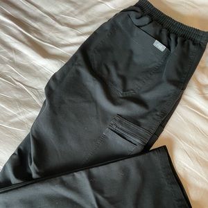 *GENTLY USED* WMNS FIGS SCRUB PANTS